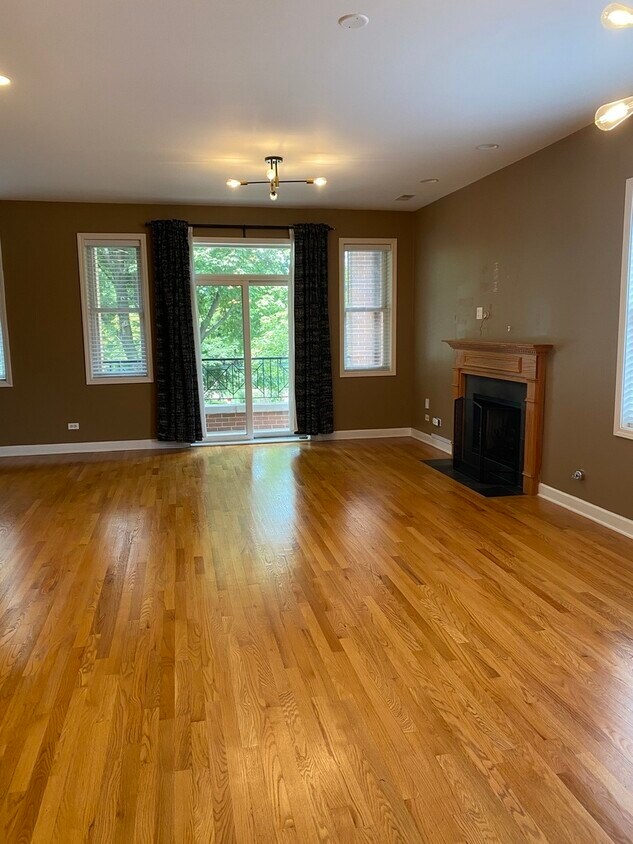 6113 W Higgins Ave Unit 2E, Chicago, IL 60630 Condo for Rent in