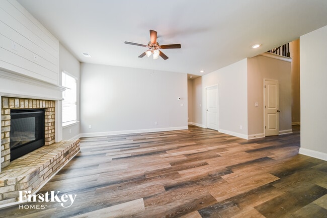 Building Photo - 206 Cheshire Dr