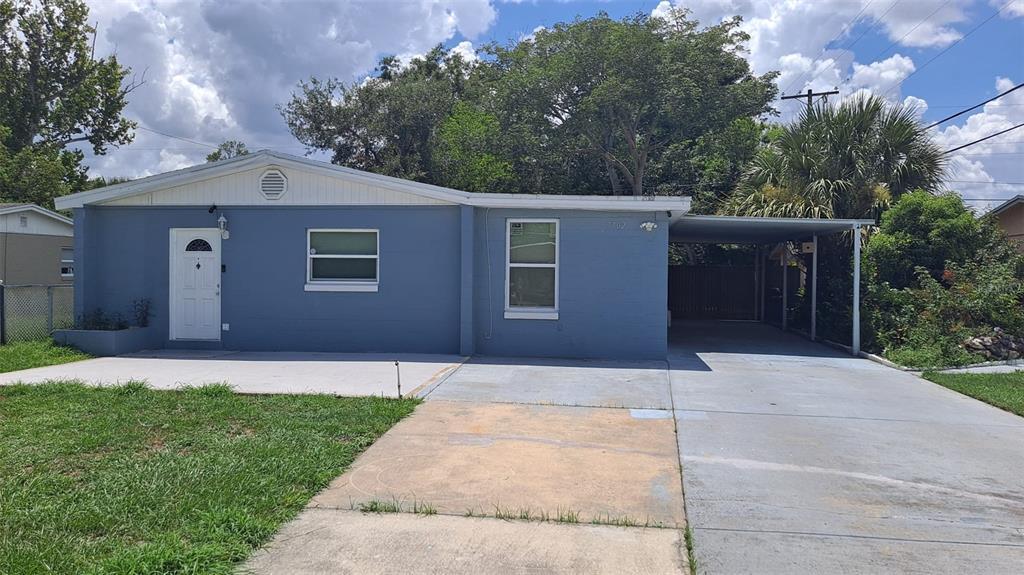 Foto principal - 7702 Arezzo Ave