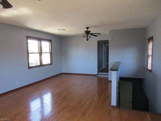 Foto del edificio - 6127 Traymore Ave