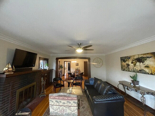 Foto del edificio - 3546 Harriet Ave