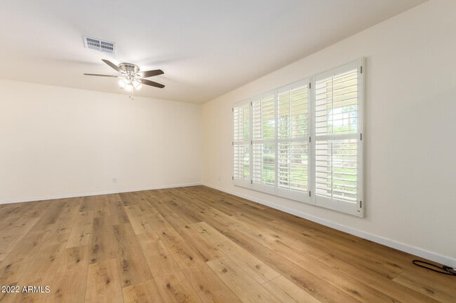 Foto del edificio - 1211 W Hayward Ave