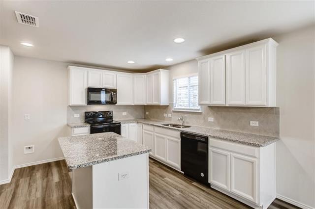 Building Photo - 1023 Spofford Dr