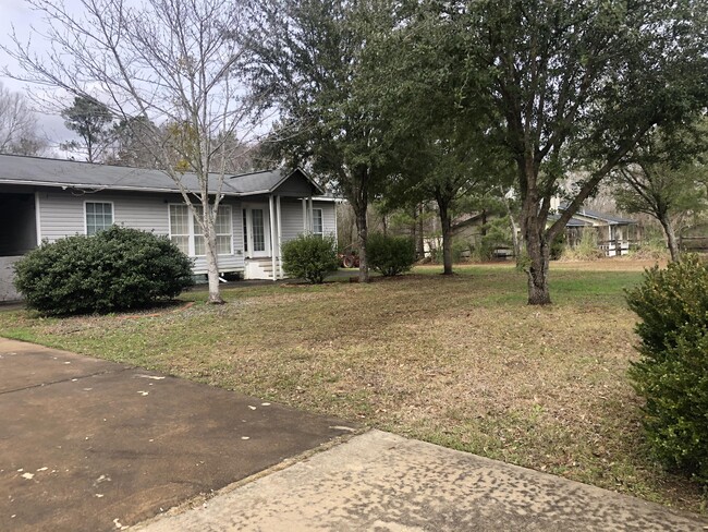 Foto del edificio - 12625 Warm Springs Rd