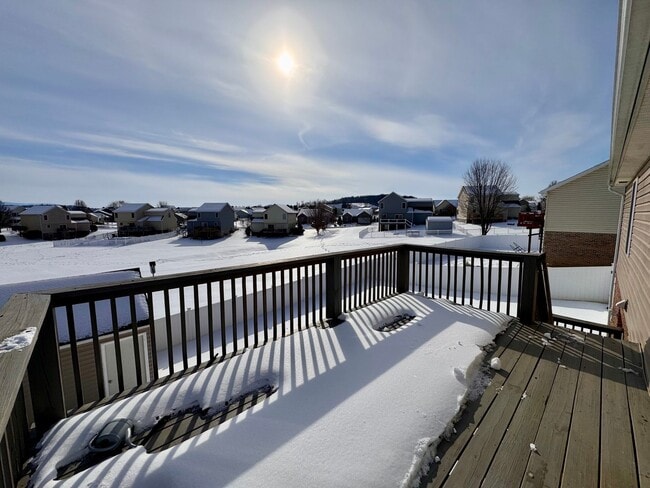 Building Photo - House for Rent in Broadway