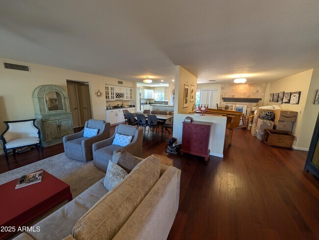 Foto del edificio - 4909 E Presidio Rd