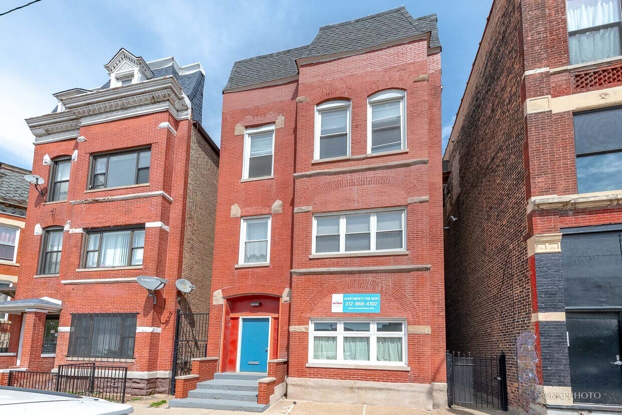 Primary Photo - 2121 S Ashland Ave