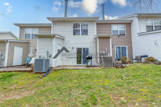 Foto del edificio - 668 Flintlock Ct