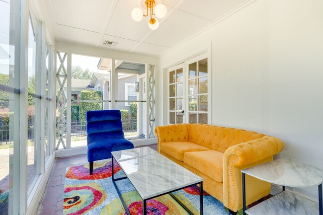 Building Photo - 15 S Lawsona Blvd