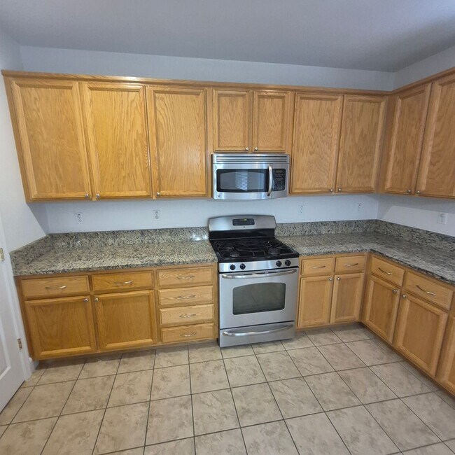 Foto del edificio - Natomas Home available for Speedy Move in.
