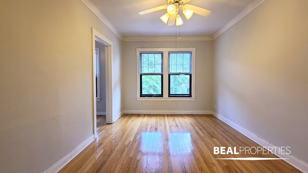 Primary Photo - 1200 W Wellington Ave
