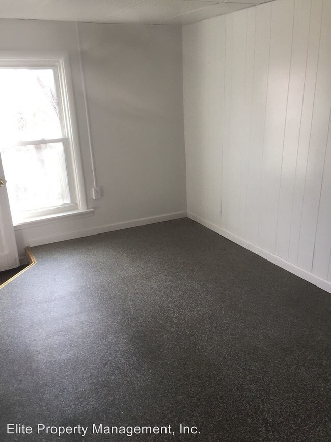 Foto del edificio - 658 E Mason Ave