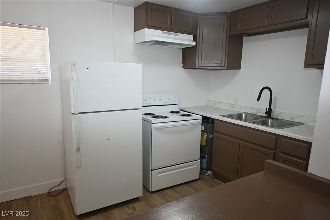 Primary Photo - 1610 Marlin Ave
