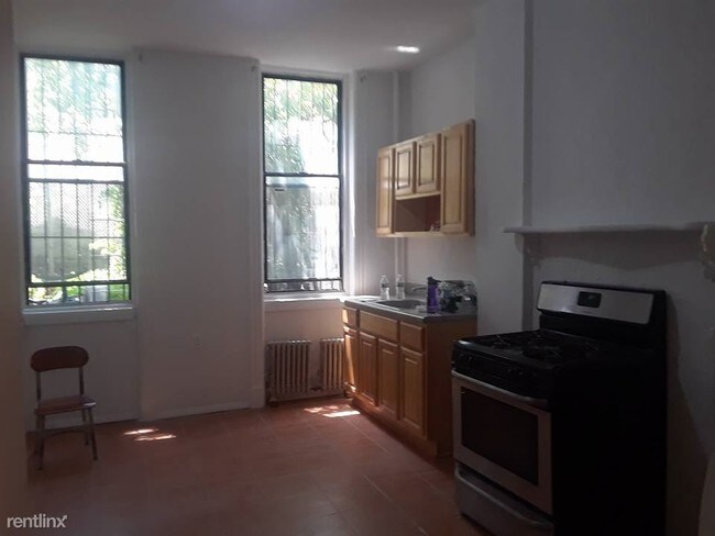 Foto del edificio - 368 Central Ave