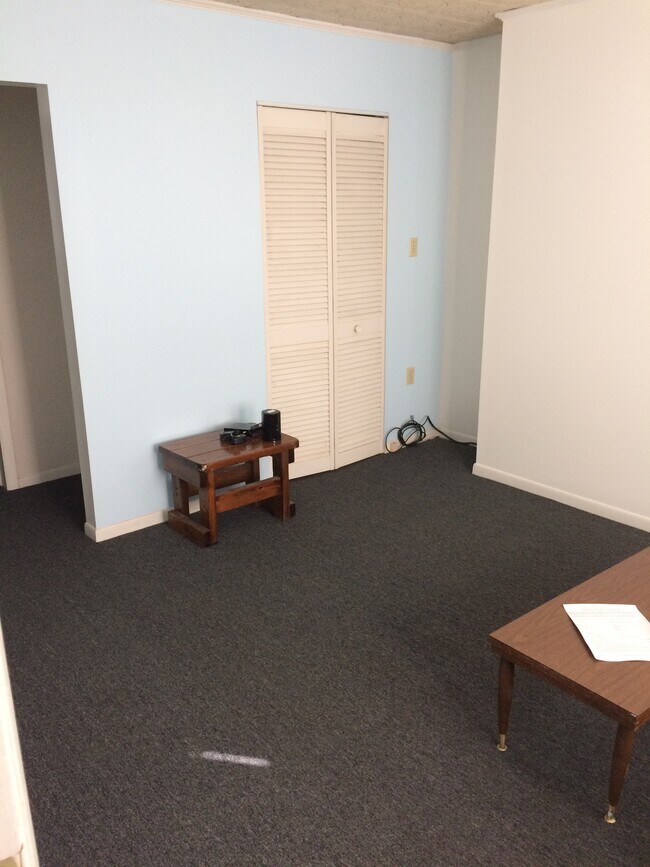 Sala de estar - 3821 Bates St