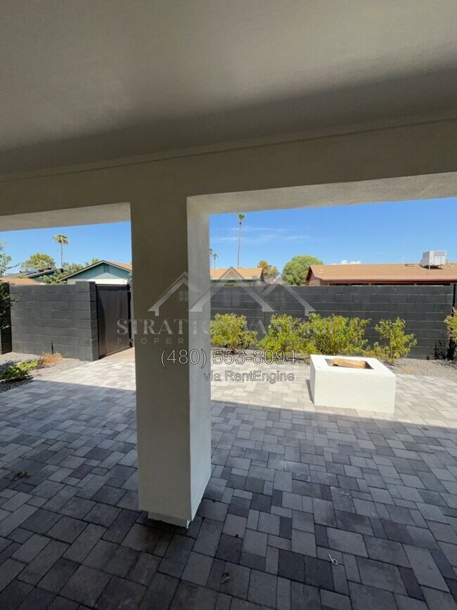 Foto del edificio - 2202 N Los Altos Dr