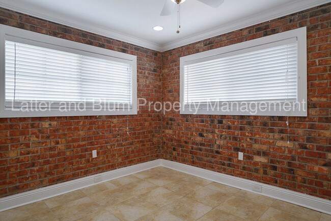 Building Photo - 3350 Wyoming St