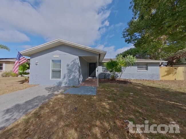 Building Photo - 8589 Lantana Dr