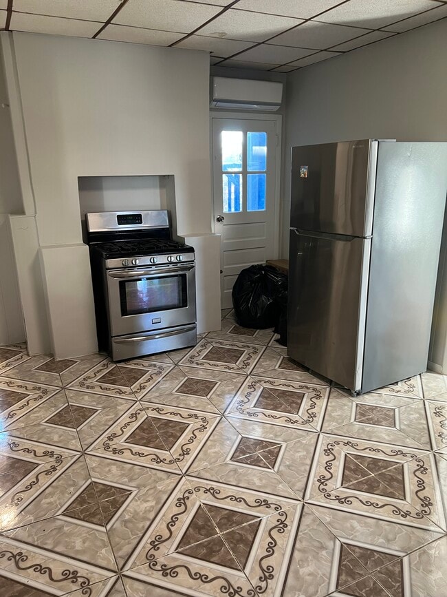 Foto del edificio - 13 Clover St