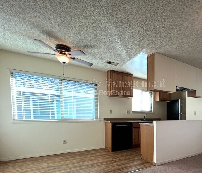 Foto del edificio - 1365 42nd Ave