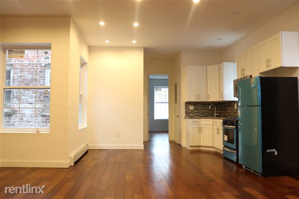 Building Photo - 370 Amboy St