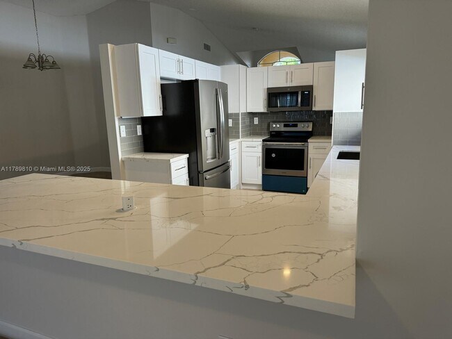 Foto del edificio - 13500 NW 7th St