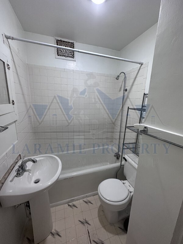 Foto del edificio - 816 Grand Ave