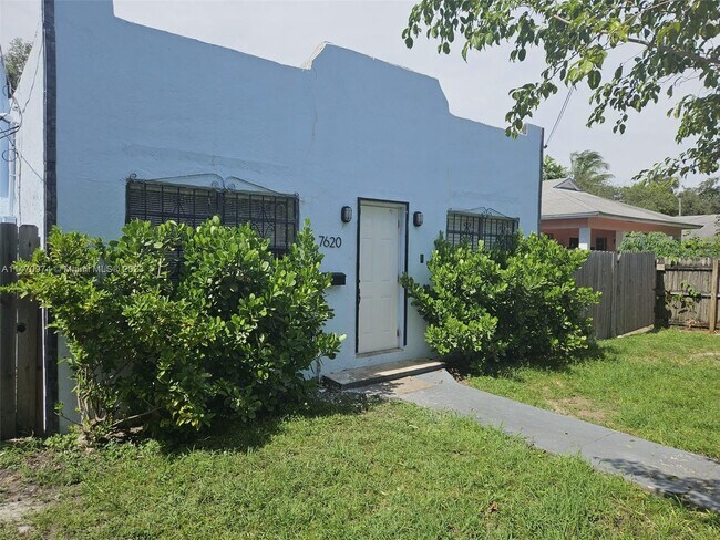 Building Photo - 7620 NE 3rd Ct