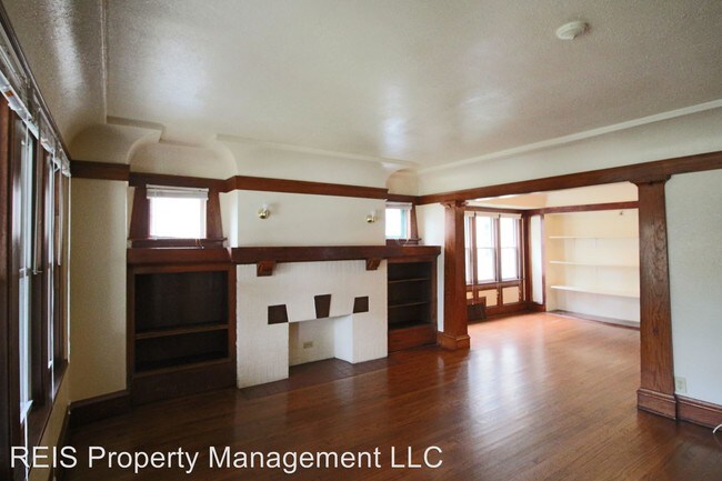 Building Photo - 2651 N 49th St