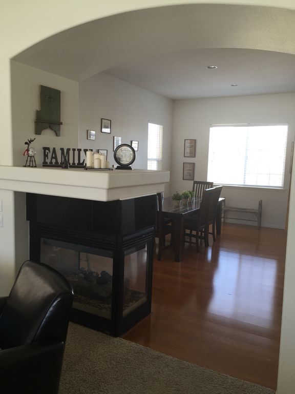 Building Photo - Magnificent Castle Rock Townhome