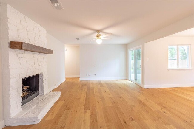 Building Photo - 7707 Copano Dr