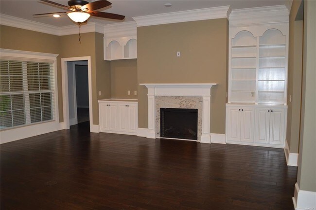Building Photo - 3639 Oak Ridge Ln