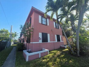 Building Photo - 781 SW 11th St