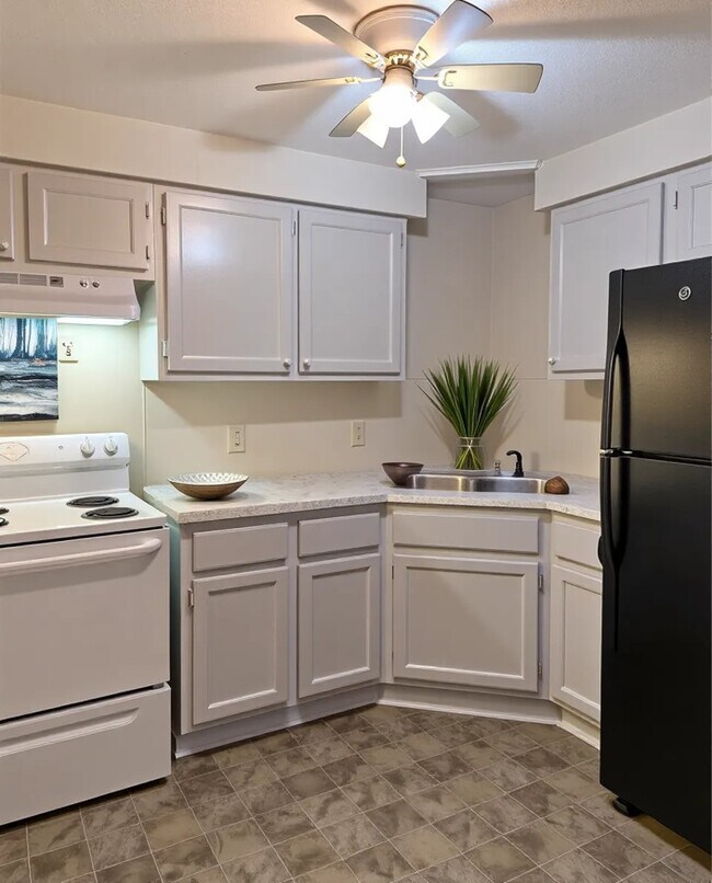 Foto del edificio - 214 W Marion St