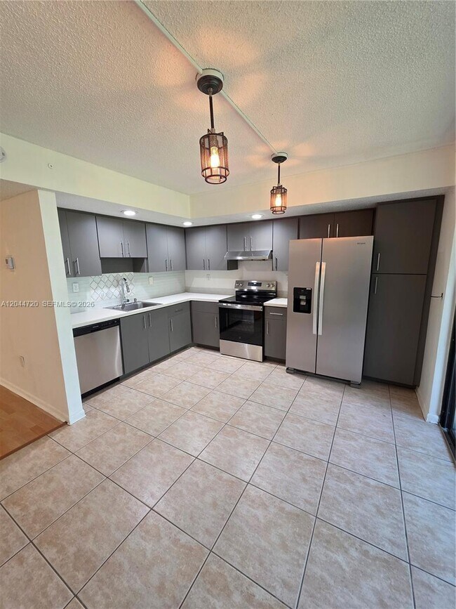 Building Photo - 8065 SW 107th Ave