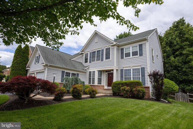 Foto del edificio - 12198 Triple Falls Ln