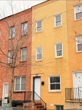 Building Photo - 7 W 24th St