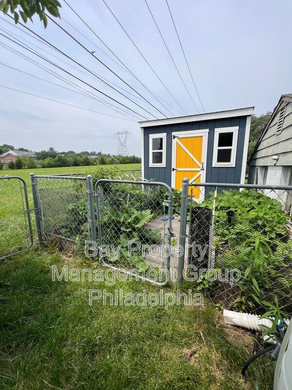 Building Photo - 513 Kingwood Rd