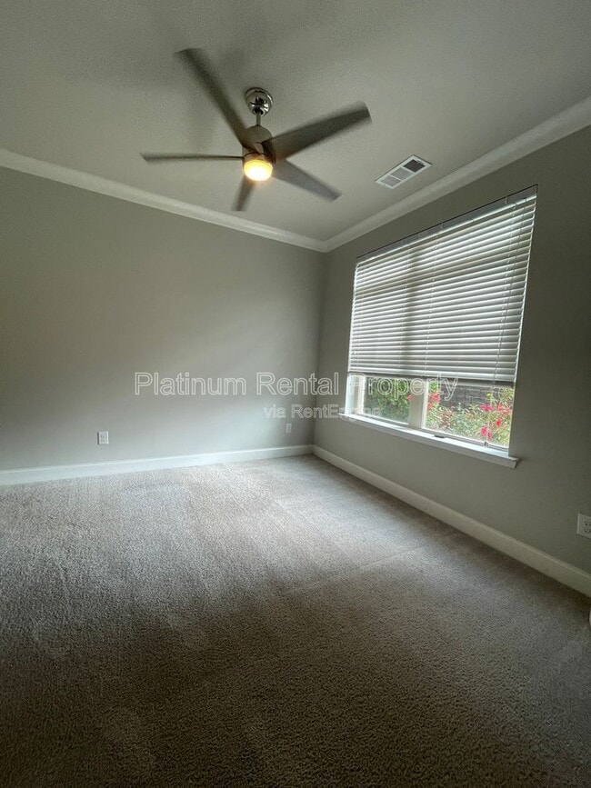 Building Photo - 1236 Stone Castle Cir