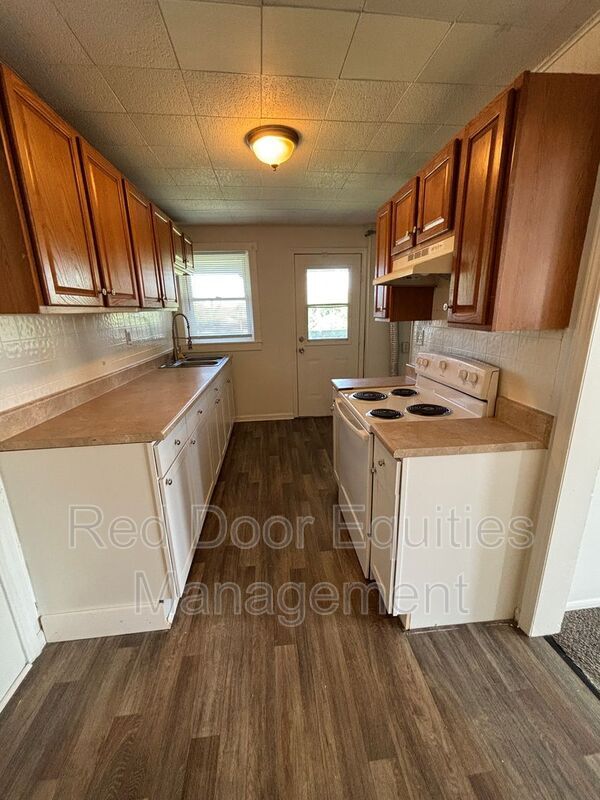 Foto del edificio - 403 1/2 W Wheeling St