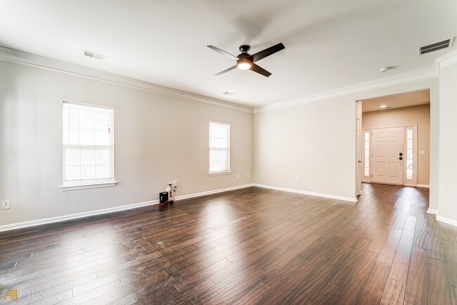 Building Photo - 108 Hollinger Way