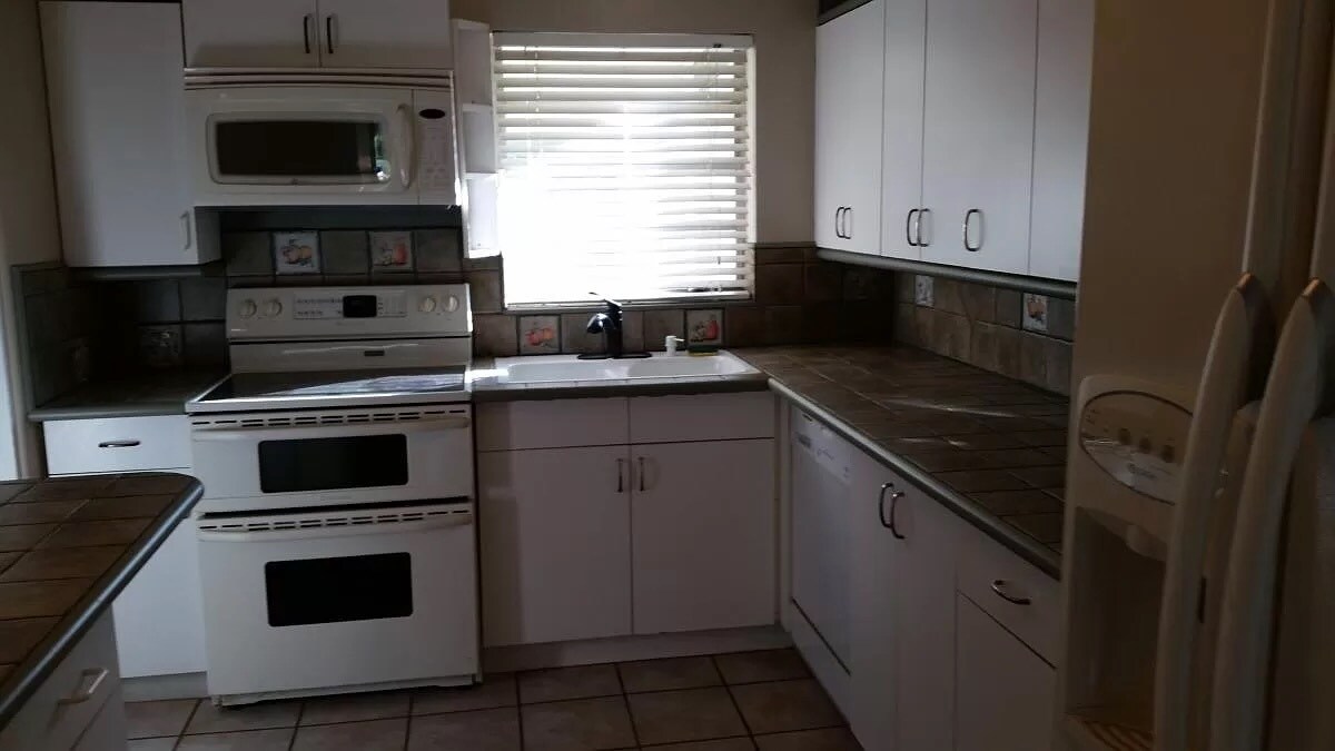 Building Photo - 2951 Parkland Dr