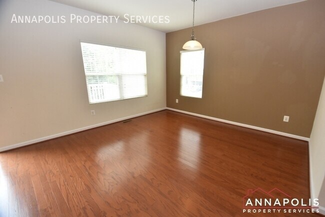 Building Photo - 1013 Red Clover Rd