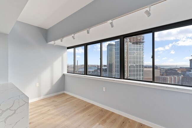 Foto del edificio - 8 Whittier Pl