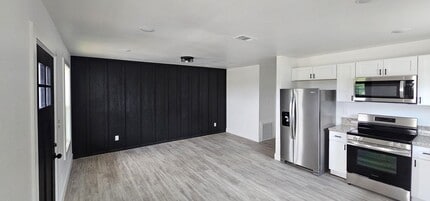 Building Photo - 1513 N Springfield St