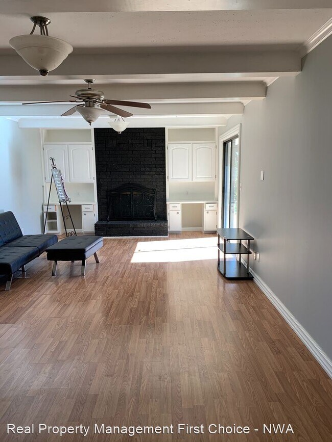 Building Photo - 3 br, 2 bath House - 811 South 12th Street