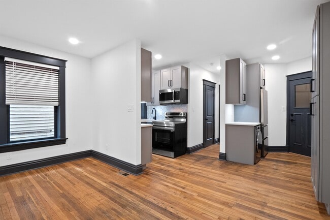 Building Photo - 4512 Chouteau Ave
