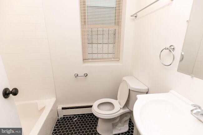 Foto del edificio - 310 N 32nd St