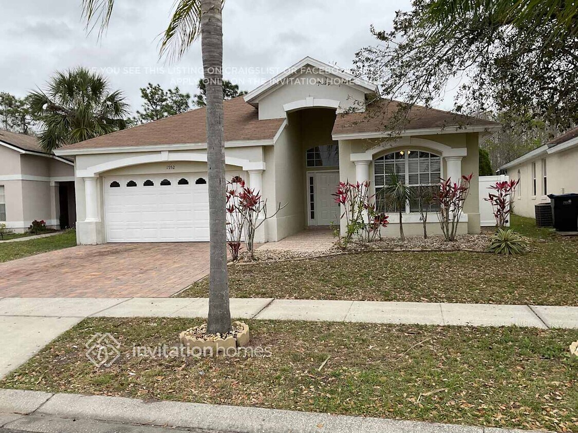 Foto principal - 1952 Bridgeview Cir