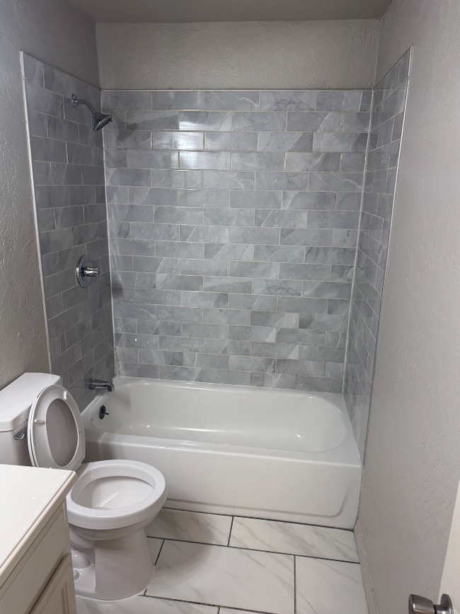 Building Photo - 309 NW 90th St